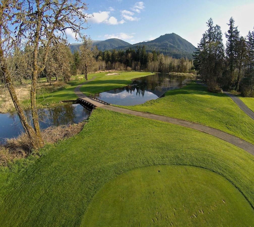 Mckenzie River Mountain Resort Blue River Kültér fotó